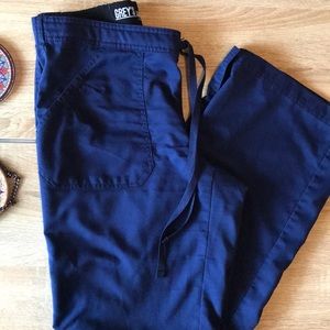 Poshmark Re-Sell of Navy Scrubs (too big for me)